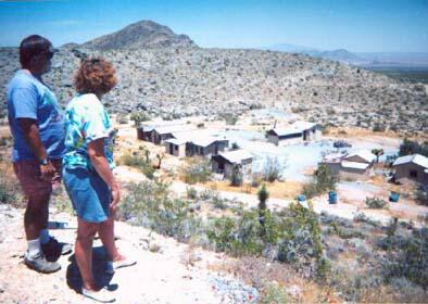 33 kb picture loading,...Steve & Linda overlooking desert / abandon mine.